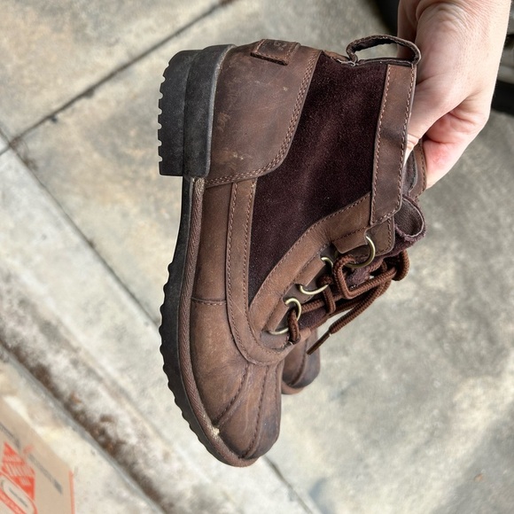 Ugg Heather Boot - Picture 2 of 4